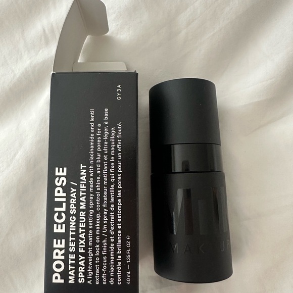 Milk Makeup Pore Eclipse Mattifying + Blurring Transfer Proof Setting Spray - Picture 3 of 5